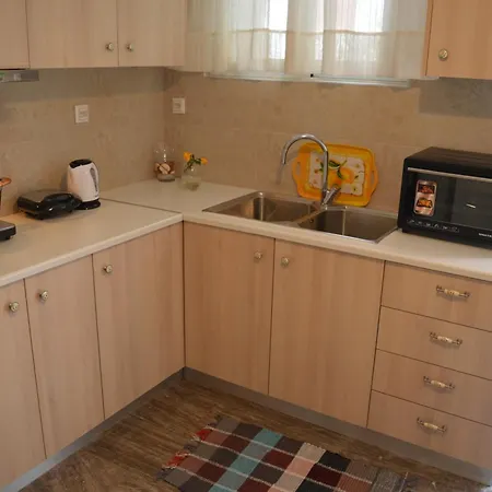 The House 2 Apartment Nydri (Lefkada)