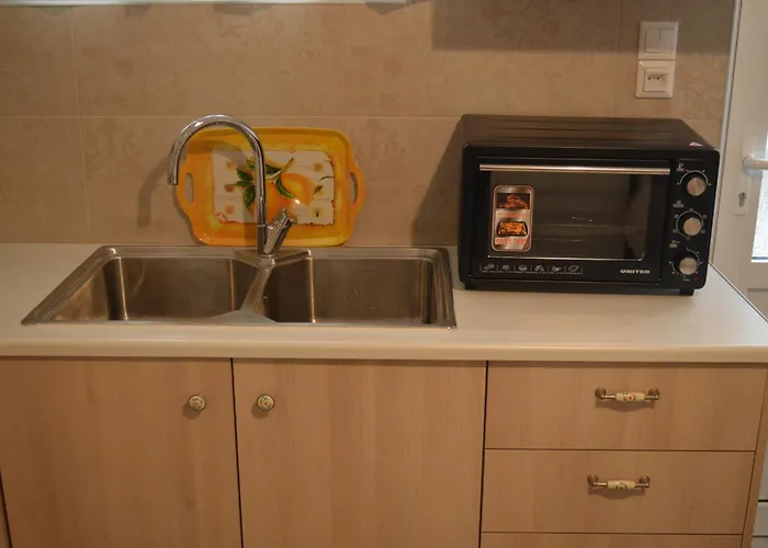 The House 2 Nydri (Lefkada)